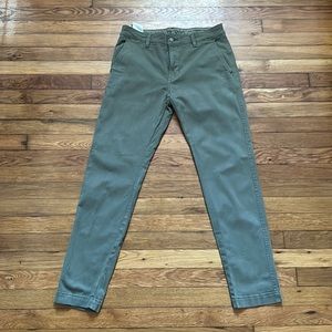 Levi’s. Sized 31W x 32L. Green.